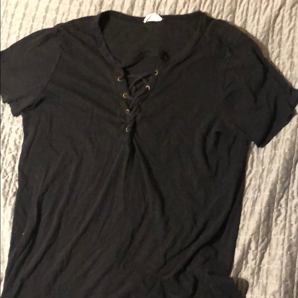 Black t shirt